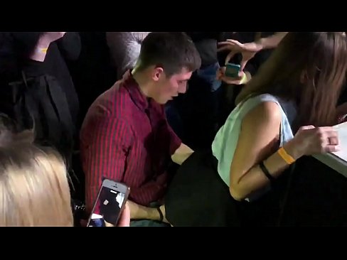 ❤️ Seks sebenar di kelab malam Rusia. Gadis Rusia berusia 18 tahun di dubur dan faraj disetubuhi di kelab malam ☑ pelacur pada ms.tuberxxx.ru ❌️❤